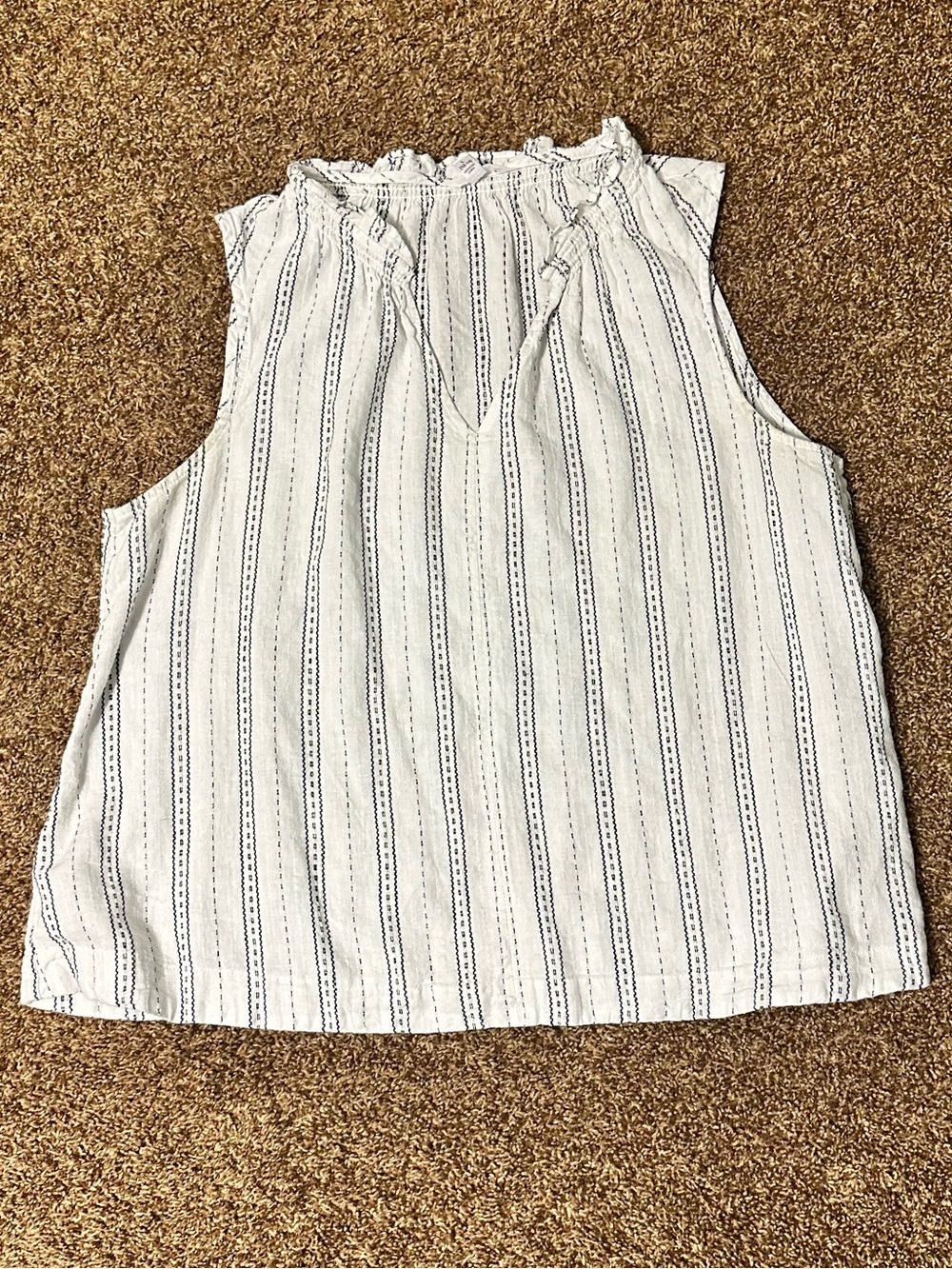 Time and Tru Linen Blend Sleeveless Top size Large